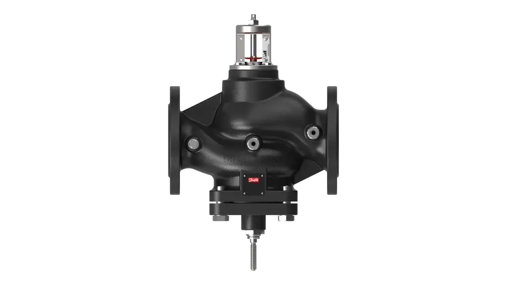 Durchgangsventil von Danfoss, robustes Design mit Anschlussmöglichkeiten. Geeignet für verschiedene Rohrsysteme, industrieller Einsatz möglich.